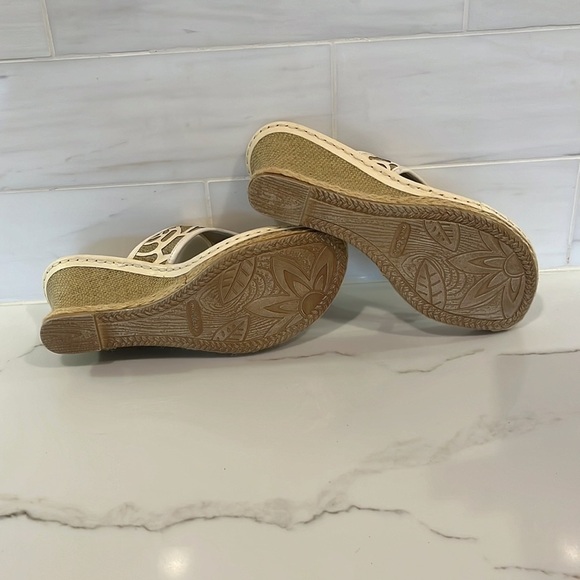 NURTURE Women’s Jenny Wedges. Size 8.5 3”inch heel, Slip on Sandals. - Picture 7 of 7